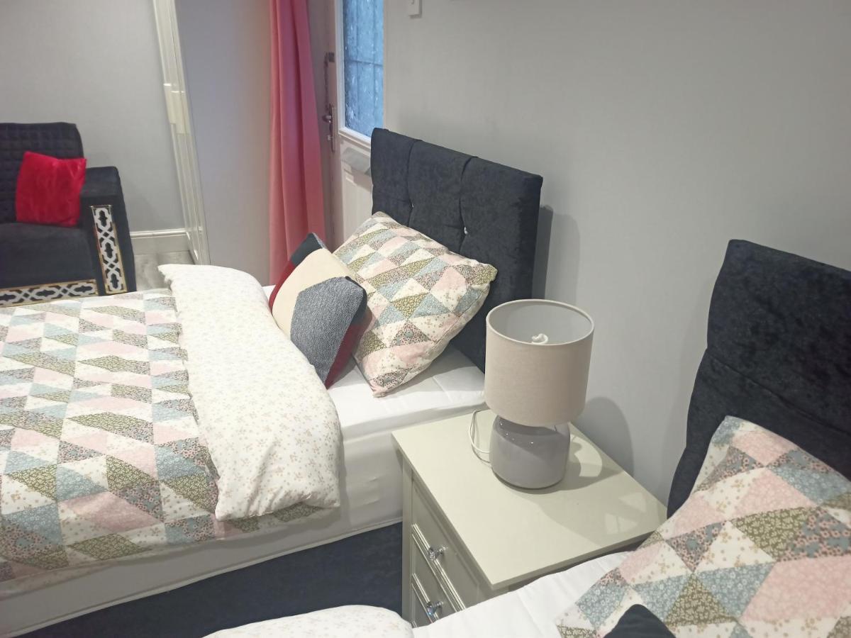 Homey Studio In Newport Perfect For Couples & Travelers Exteriér fotografie