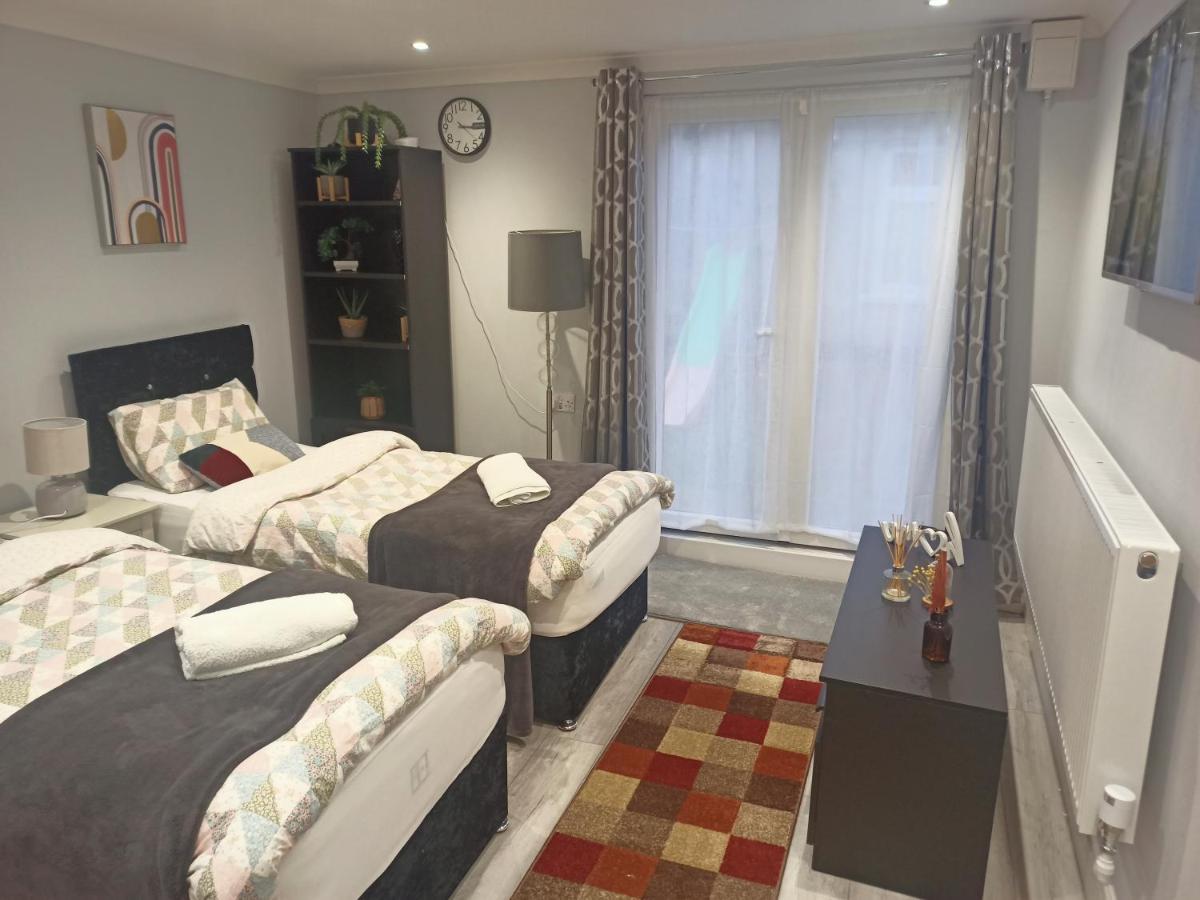 Homey Studio In Newport Perfect For Couples & Travelers Exteriér fotografie