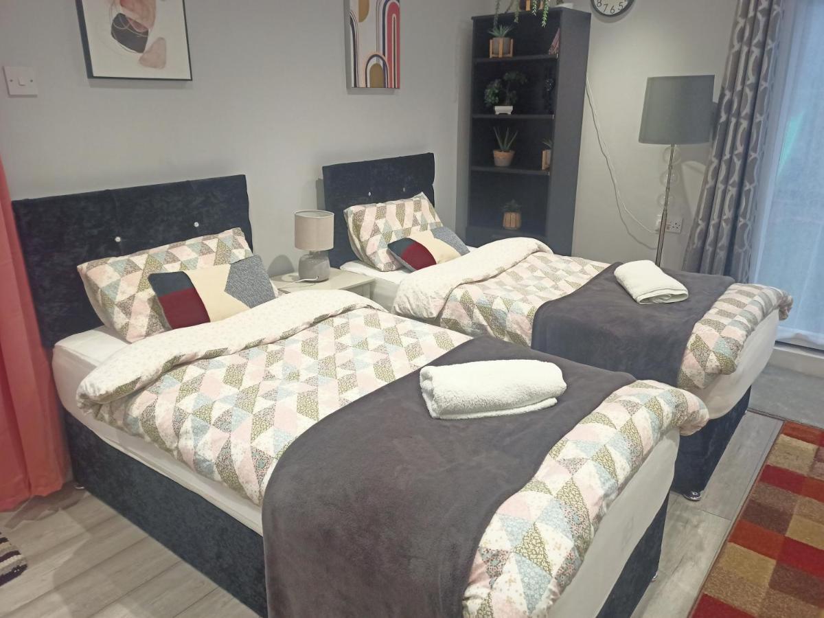 Homey Studio In Newport Perfect For Couples & Travelers Exteriér fotografie