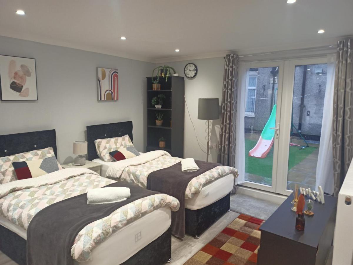 Homey Studio In Newport Perfect For Couples & Travelers Exteriér fotografie