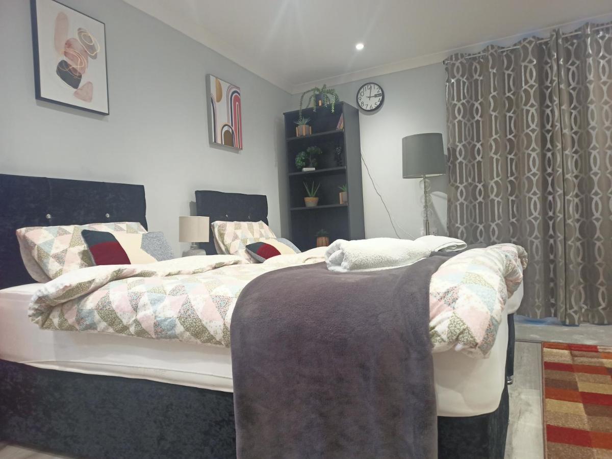 Homey Studio In Newport Perfect For Couples & Travelers Exteriér fotografie
