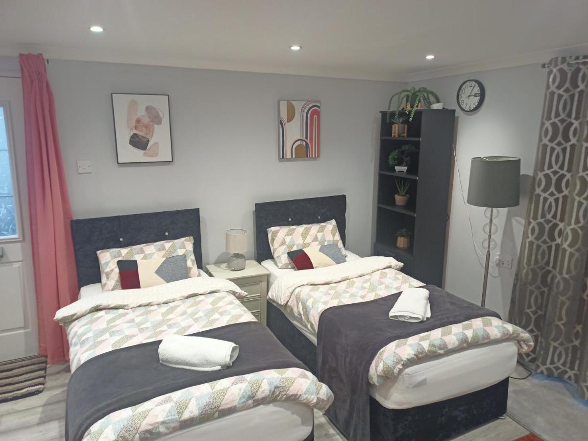 Homey Studio In Newport Perfect For Couples & Travelers Exteriér fotografie